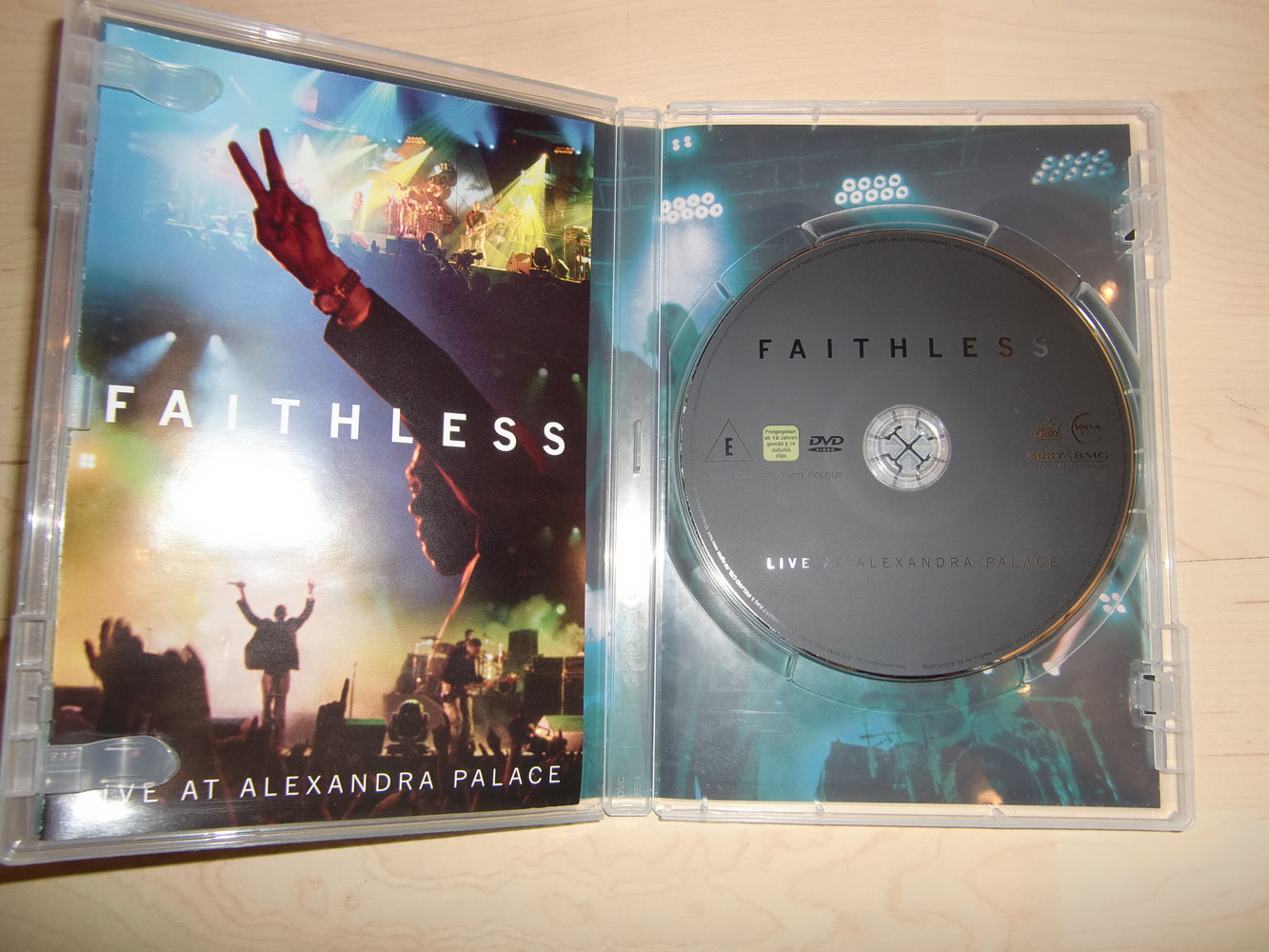 Faithless - Faithless Live At Alexandra Palace