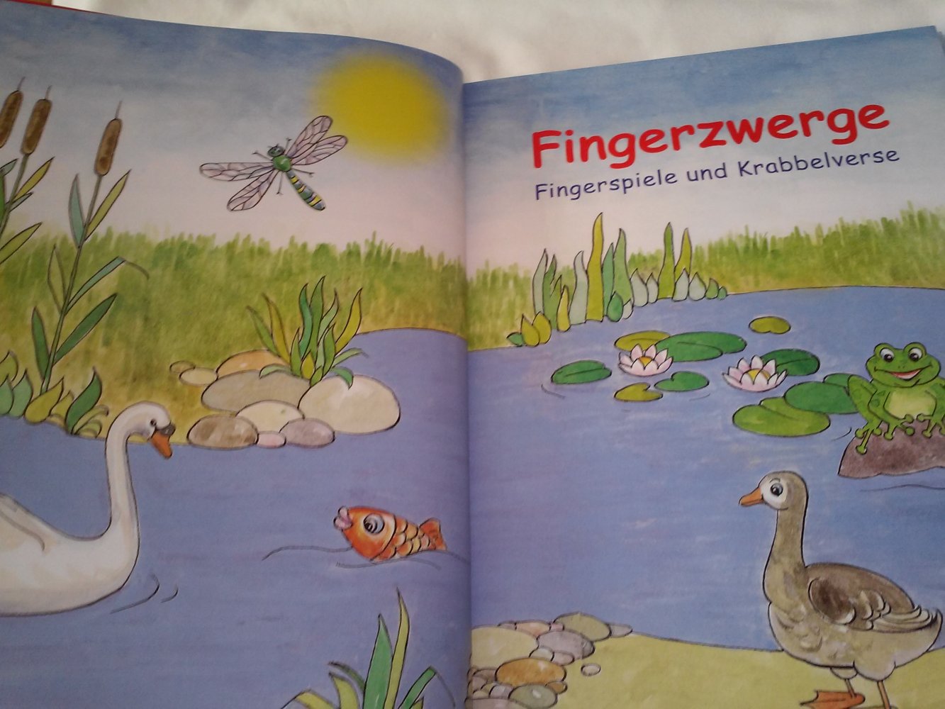Fingerzwerge - Fingerspiele und Krabbelverse (Mit Musik-CD)illust