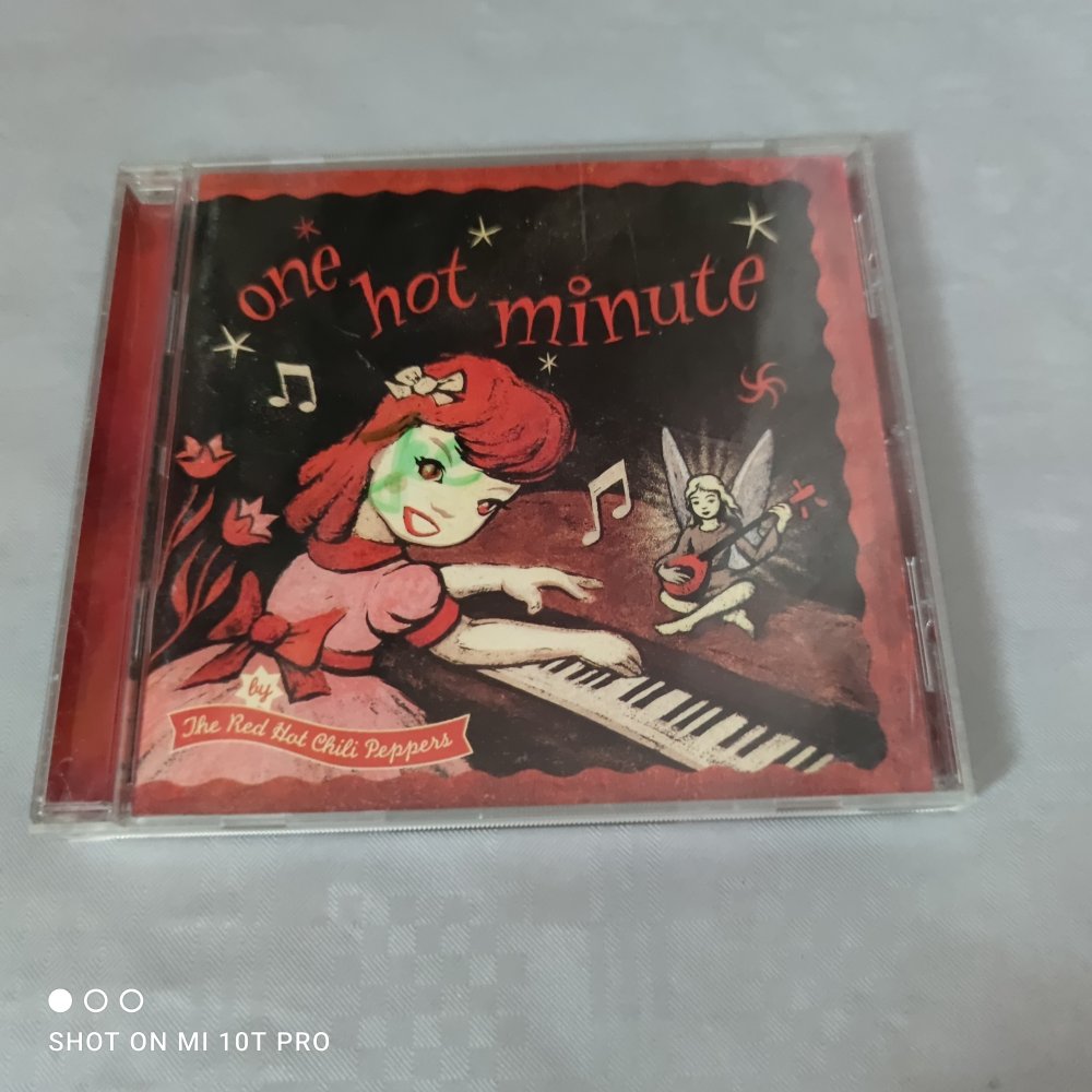 The Red Hot Chili Peppers - One Hot Minute