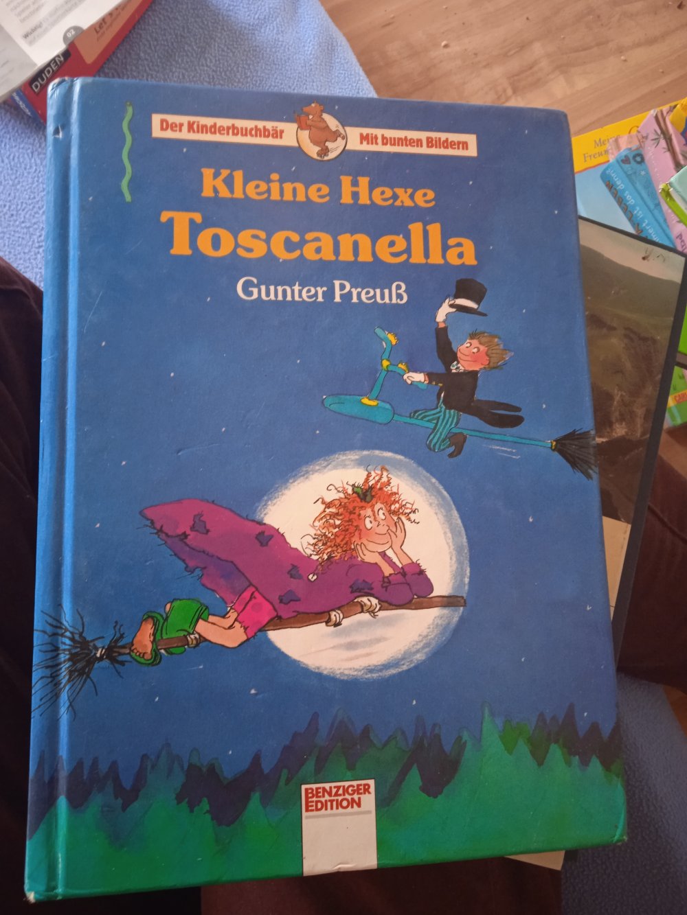 Die kleine Hexe toscanela neuwertig 