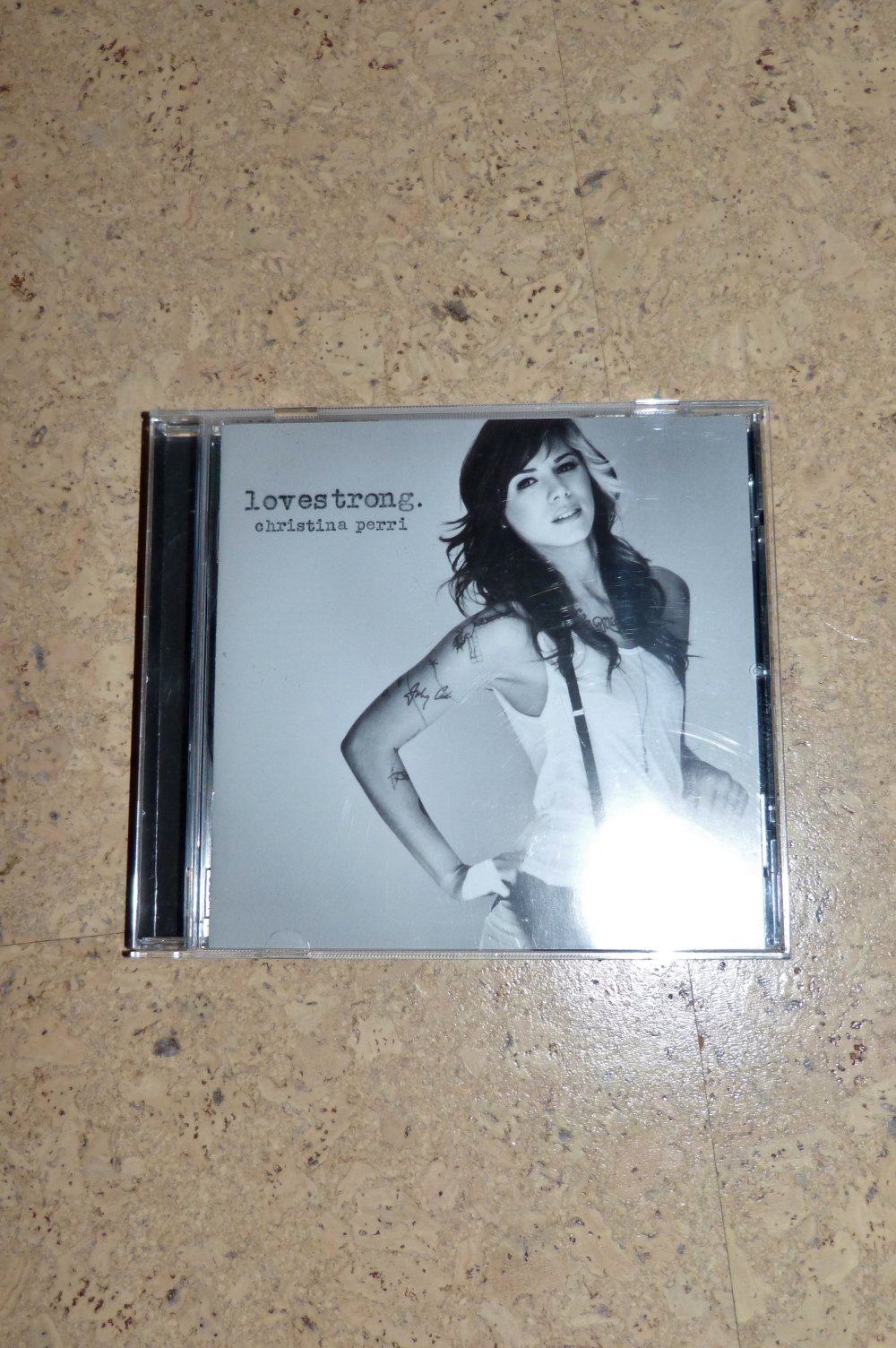 Album Lovestrong von Christina Perri, sehr guter Zustand