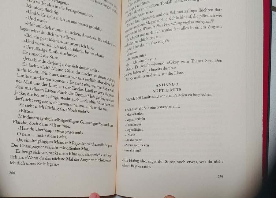 Buch shades of grey