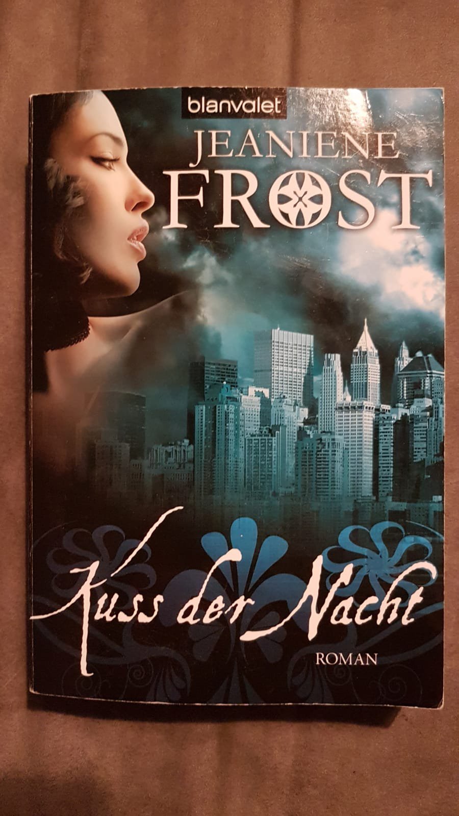 Jeaniene Frost, Kuss der Nacht
