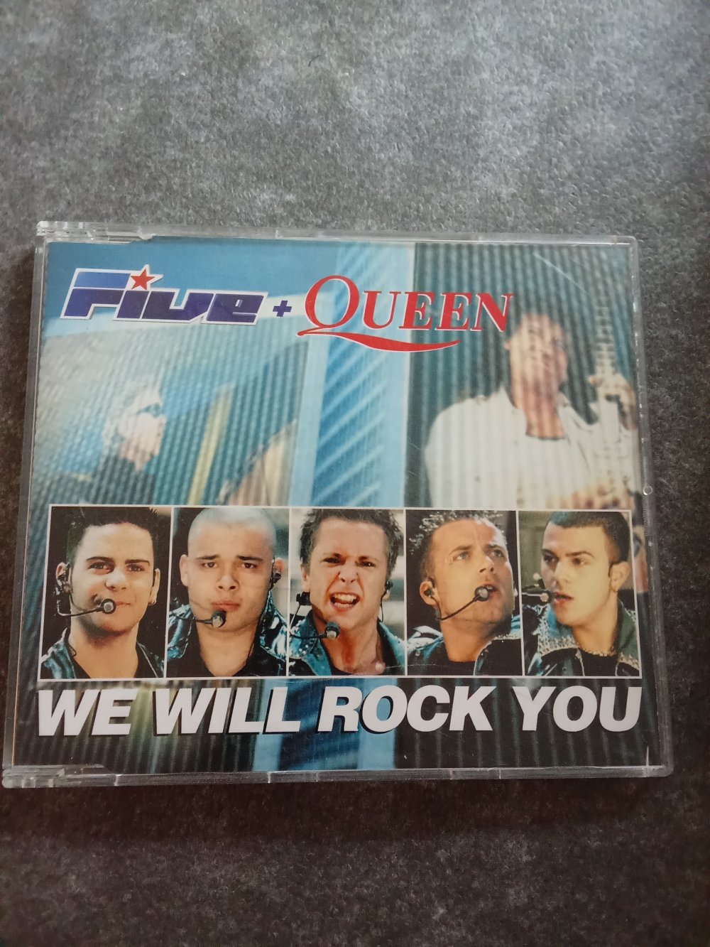 Maxi CD Five + Queen