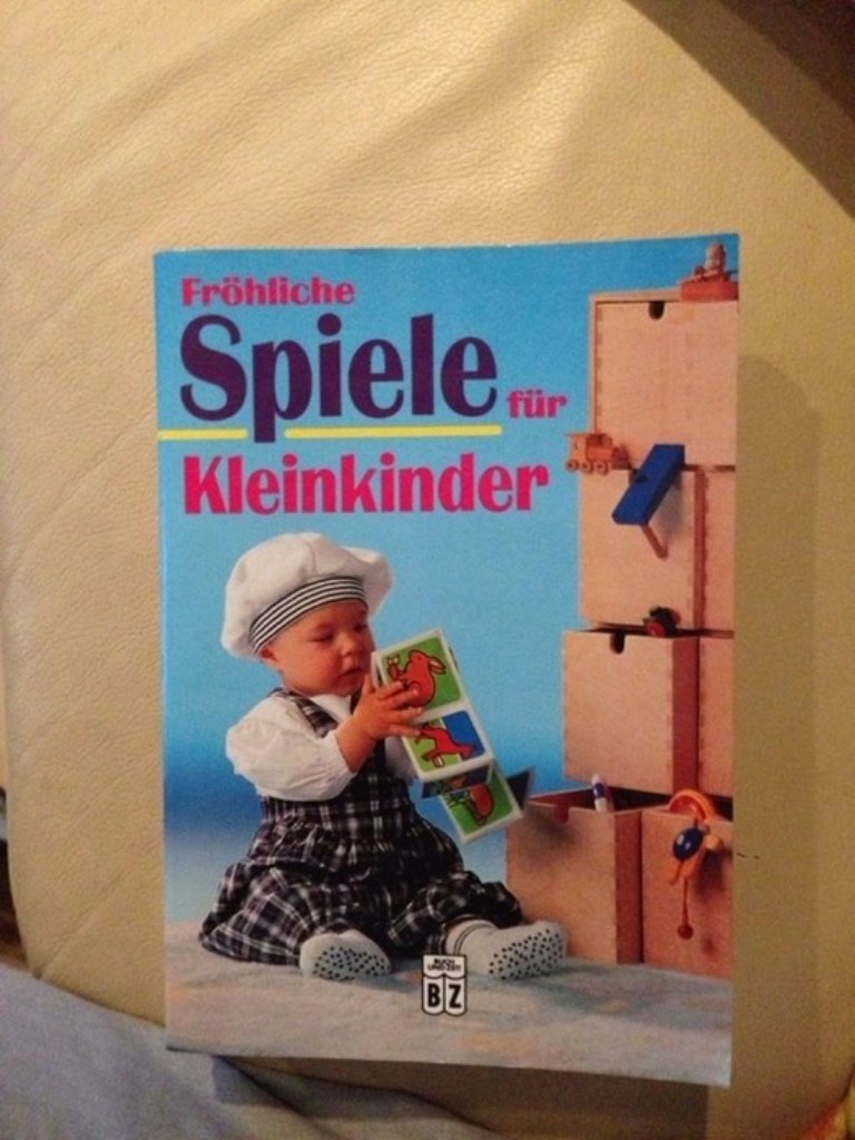 Buch Fröhliche Spiele für Kleinkinder