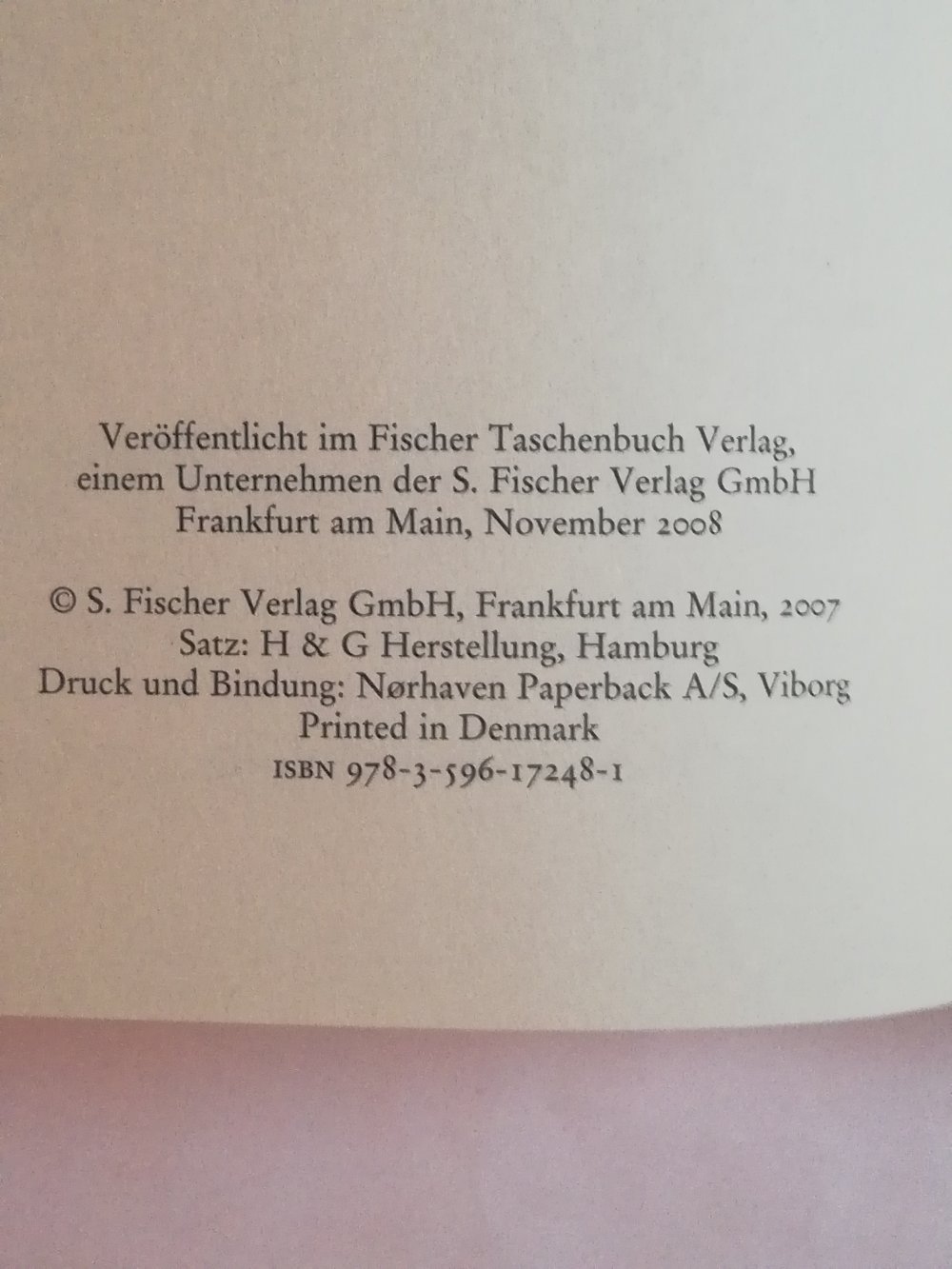 Wandelgermanen - Hartmut und ich stehen im Wald