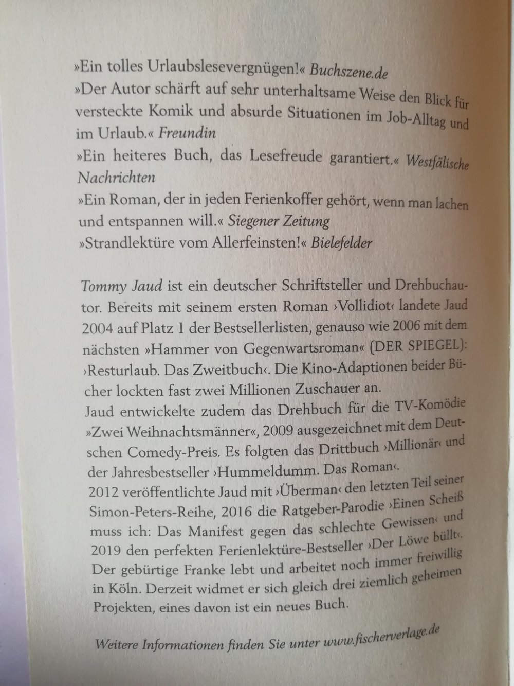 Der Löwe büllt
