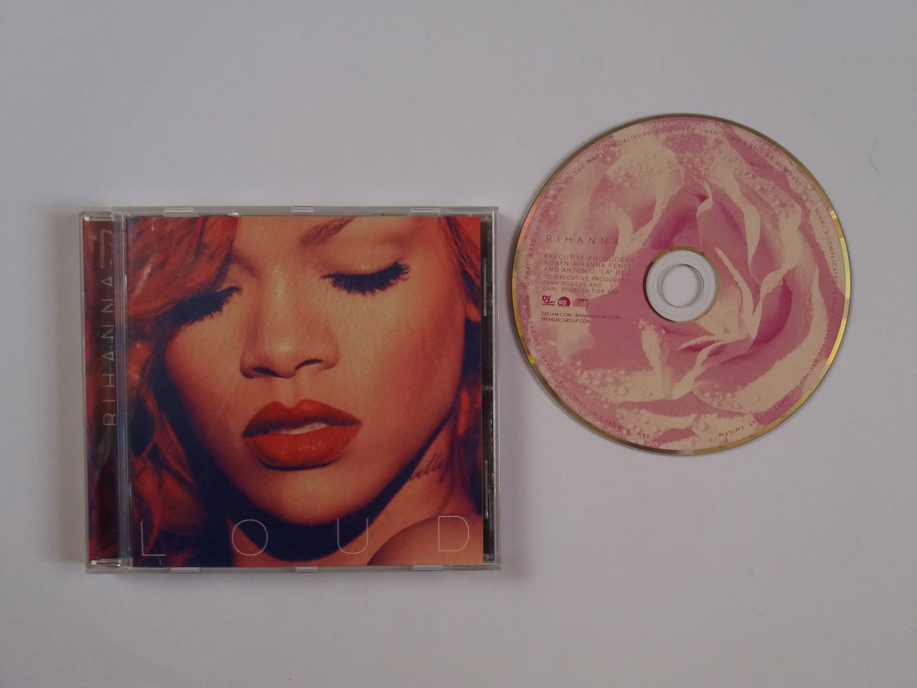 Loud - Rihanna
