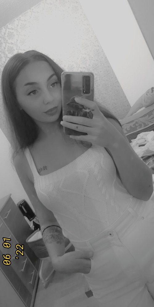 Angelikawenskus04