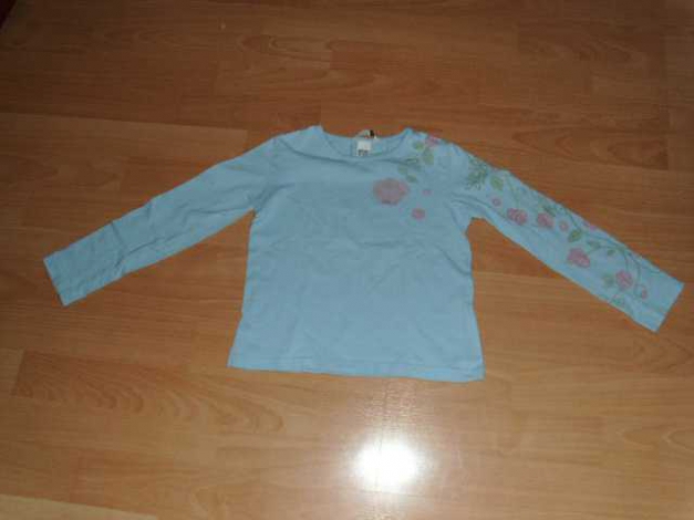 Langarmshirt von H&M, hellblau mit Blumen, Gr. 110/116