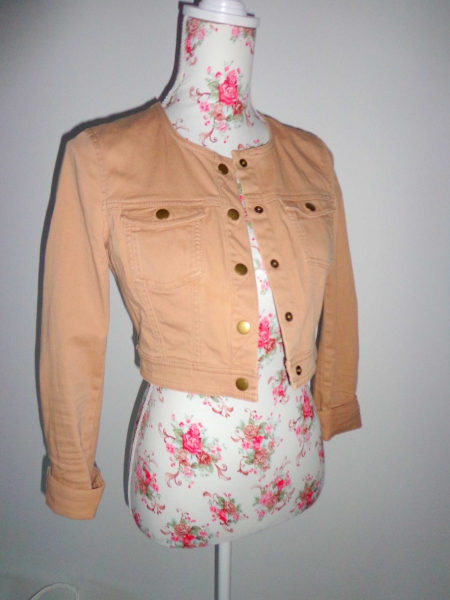 H&M Divided Kurze Jeansjacke in braun