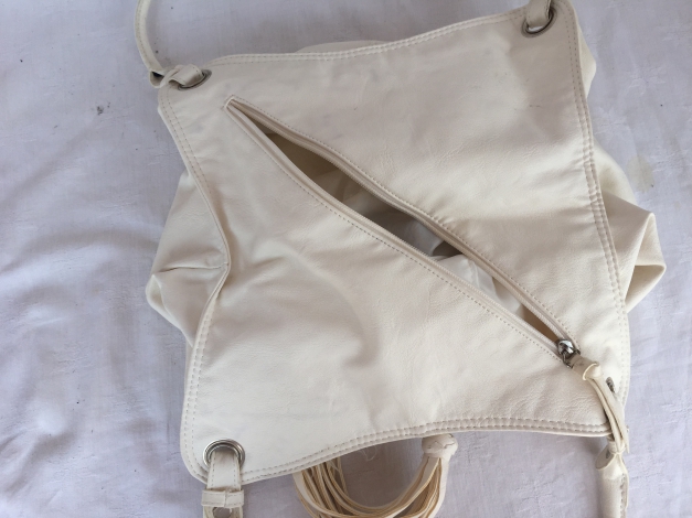 Weiße Handtasche