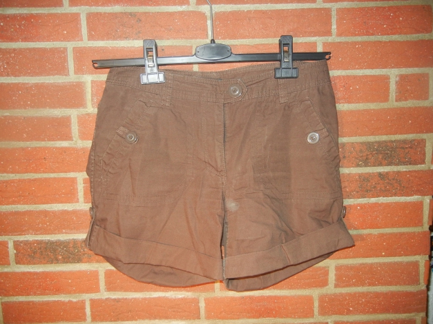 braune Shorts von H&M