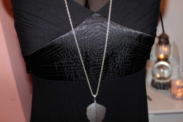 schwarzes lockeres und luftiges Kleid ? Gothic ? Metal