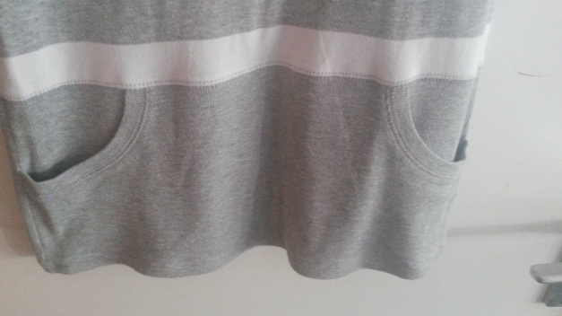 figurbetontes Bandeaukleid