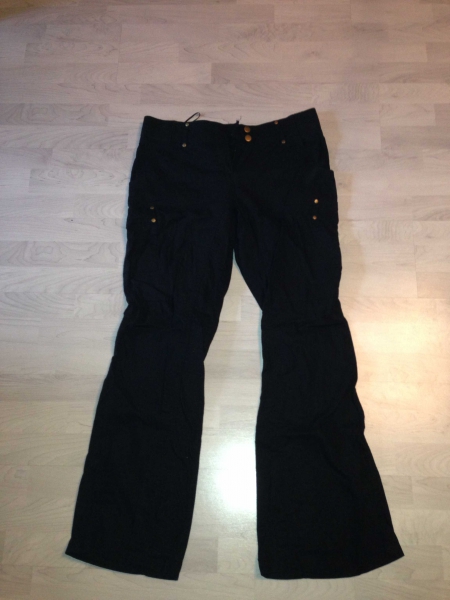 Schwarzehose von der Marke y.o.u.