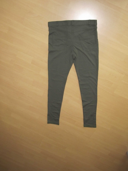 schicke Röhrenhose von Mango