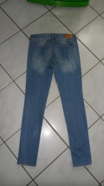 H & M - Stertchröhre - Röhrenjeans - 30/32 - Top - 