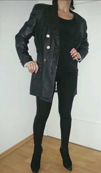 Vintage schwarzer Echtleder Blazer/halblanger Ledermantel mit goldfarbenen Knöpfen Gr. 38/S