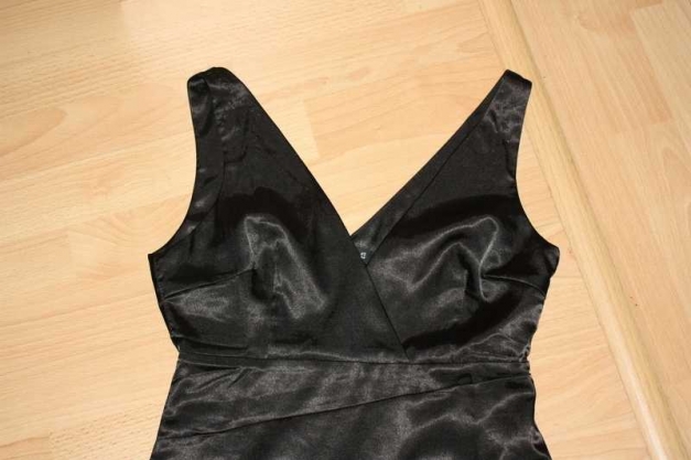 Das kleine Schwarze, Gr. XS / 34, Satin Stoff