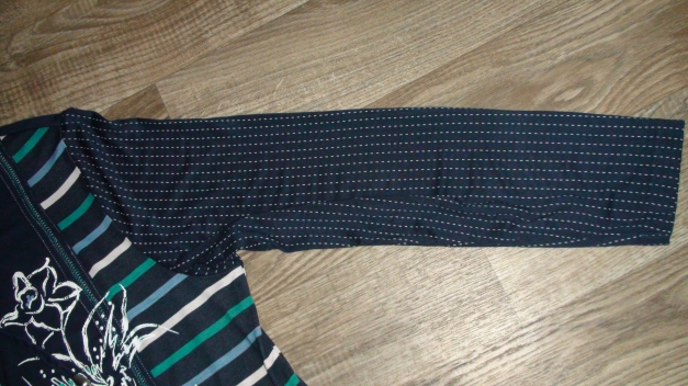 Zipper Sweatpulli mit  Kragen und Kordel  Gr. 44