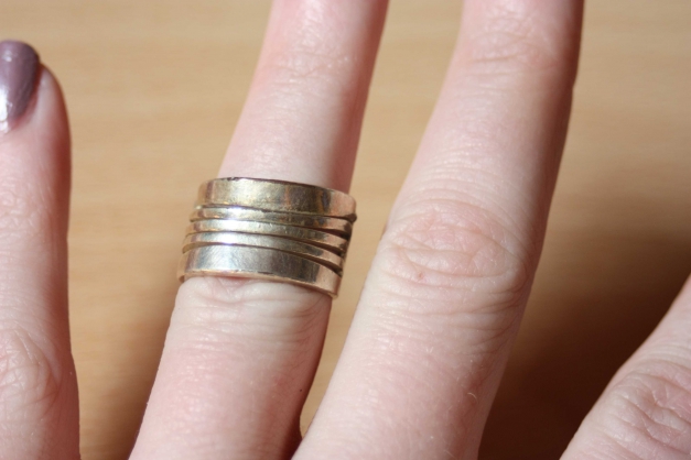 Schöner silberner Ring, Modeschmuck