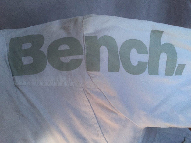Weiße Bench-Jacke