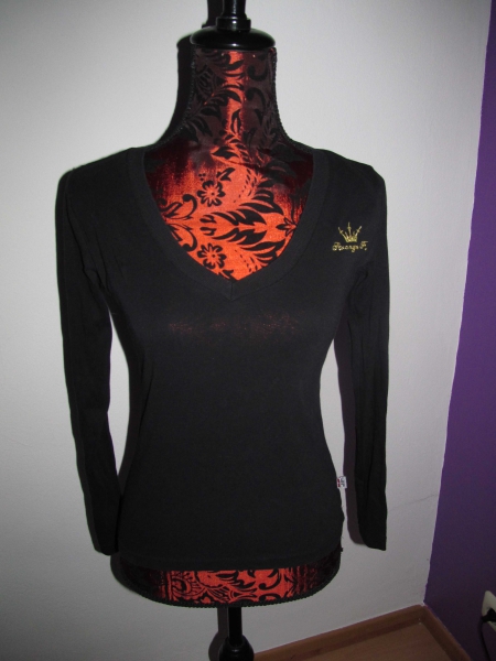 schwarzer Basic-Pulli