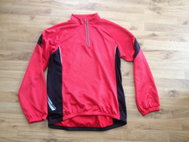 Rotes Oberteil für Outdoor 