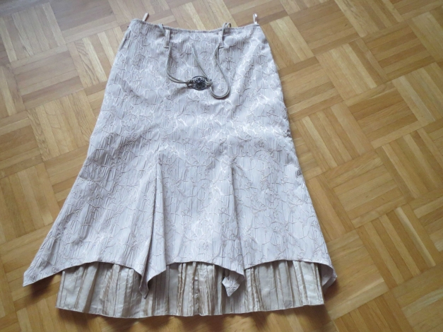 Rock (schick ), beige, sehr schick, neu
