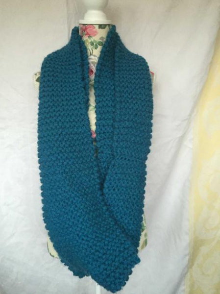 Selbstgestrickter Schal