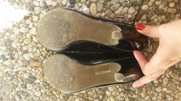 schlichte Lackpumps