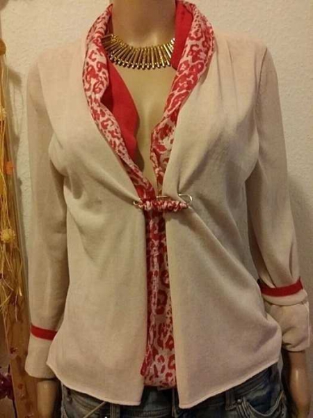 Süsse Bluse/Cardigan in zwei Farben / Gil Bret