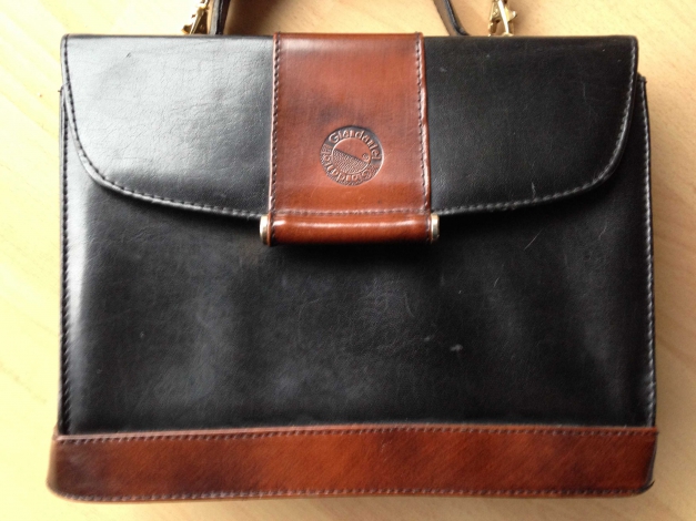 schwarze Tasche, Handtasche Leder