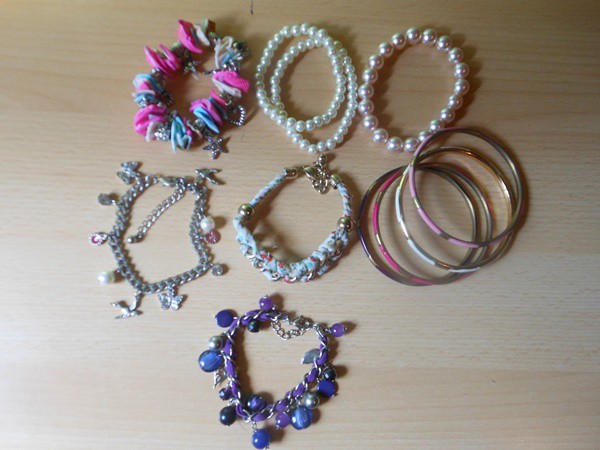 verschiedene Armbänder, auch einzelnd zu verkaufen