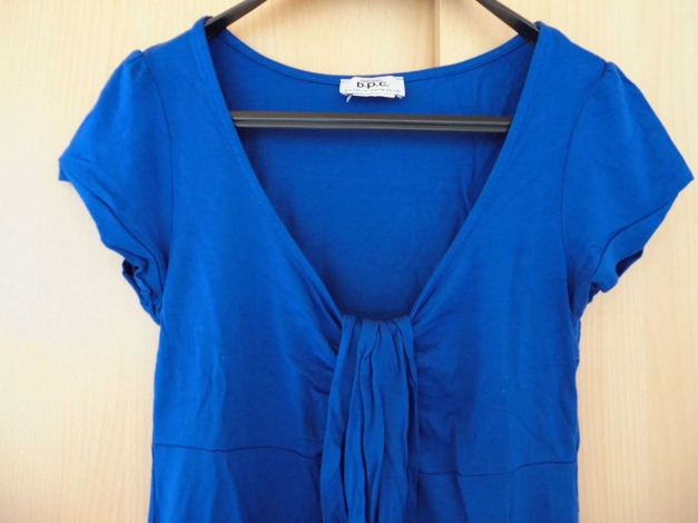 Hübsches Tunikashirt mit tiefem Ausschnitt