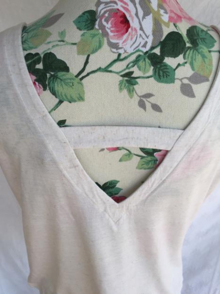Beiges T-Shirt