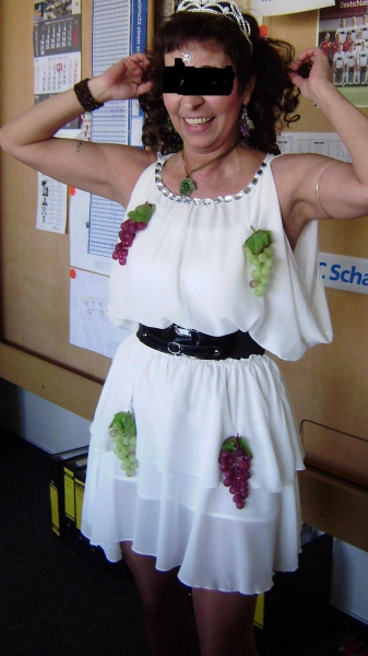 Karneval Fasching Kleid Gr. M/L ca. 40