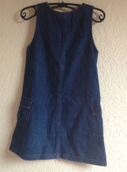 süßes Jeanskleid
