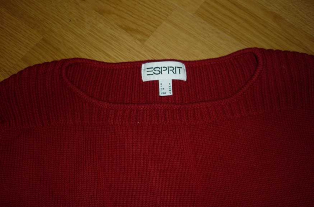 Roter Pulli von Esprit