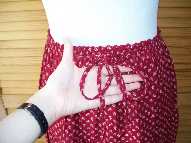 VINTAGE// Roter gemusterter Stufenrock (highwaist, midi) Boho