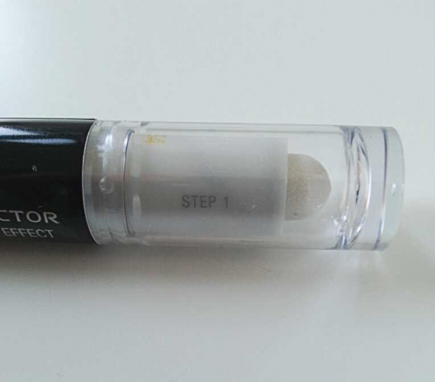 Neu! Maxfactor schwarz/weißer 2 Step Lidschattenstift 