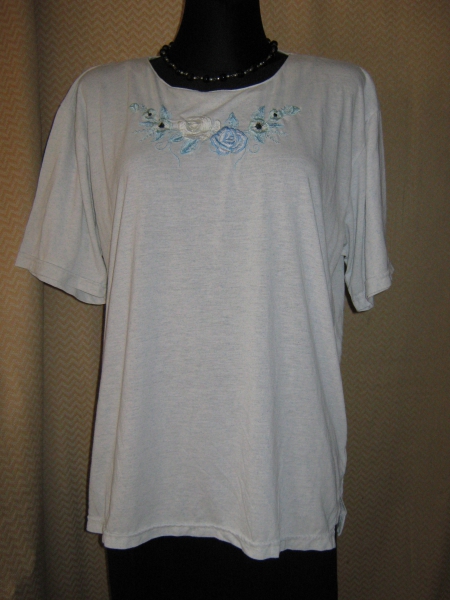 Original VINTAGE * Romantik * Blumen * Blüten * Flower- Power * Stickerei * Kurzarm * T- Shirt 