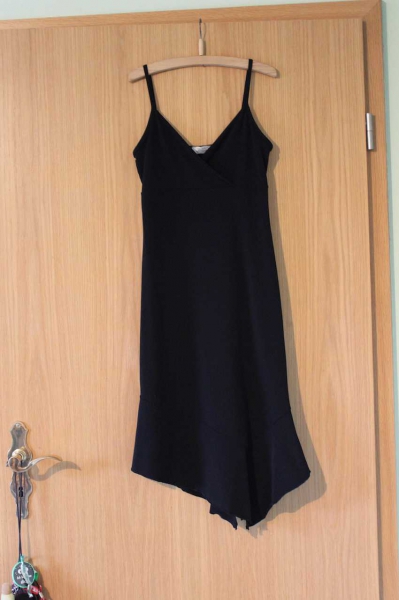 schwarzes Abendkleid