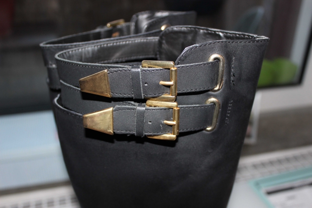 Wunderschöne neue schwarze Lederstiefel - nie angezogen!
