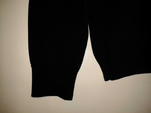 Schwarzer Pulli von Esprit