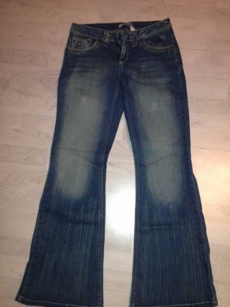 Jeanshose mit Schlag / FlashLights