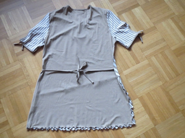 Tunika, beige-weiß, gestreift, neu