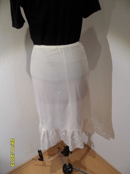 weißes DDR Unterröckchen für Mädchen / Frauen, Größe S, mit Spitze von Stretta