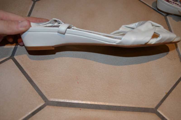 Sandalen mit kleinem Absatz
